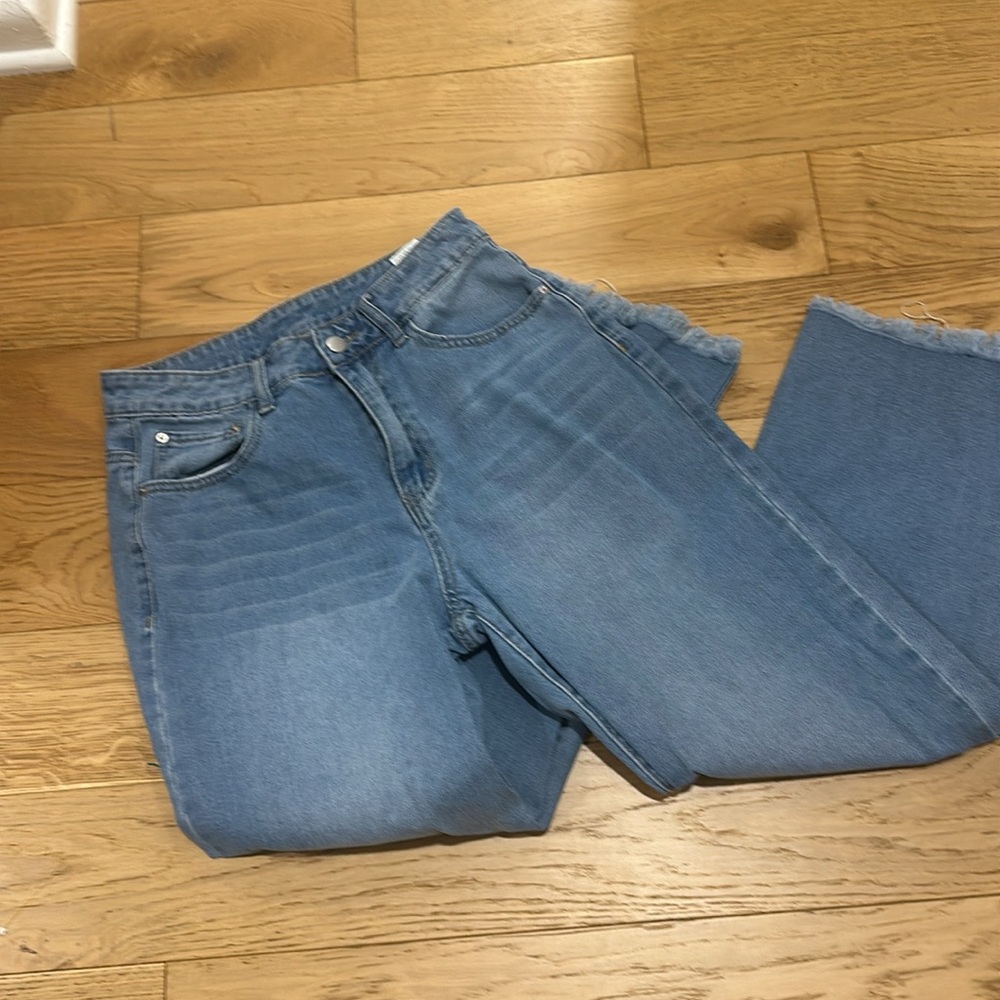 Shein distressed jeans - Picture 2 of 4